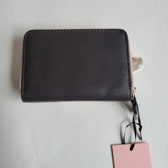 Juicy Couture "Juicy For All" Dusty Blush  Zip Around Wallet - Picture 4 of 11